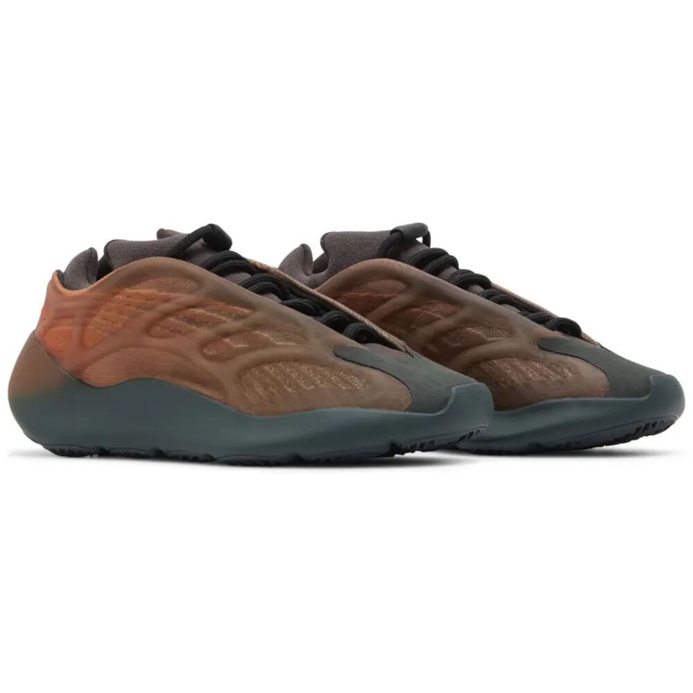 2021 adidas Yeezy 700 V3 'Copper Fade' sneakers / size 11 New